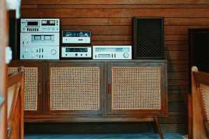 Детальніше про статтю Акустична система: як обрати потужність, підключення, формат