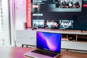 Детальніше про статтю Smart TV приставка: як обрати за ціною та характеристиками