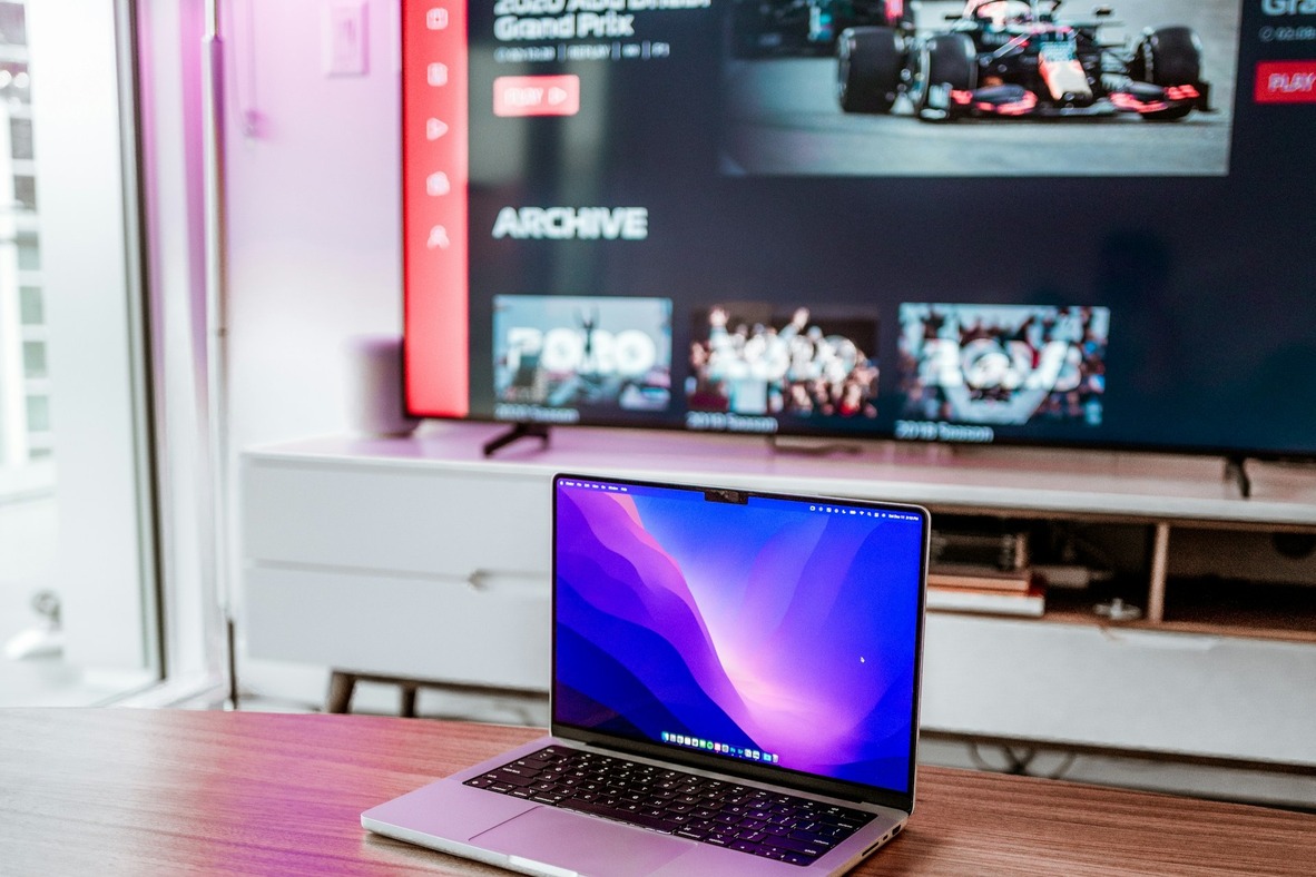 Детальніше про статтю Smart TV приставка: як обрати за ціною та характеристиками